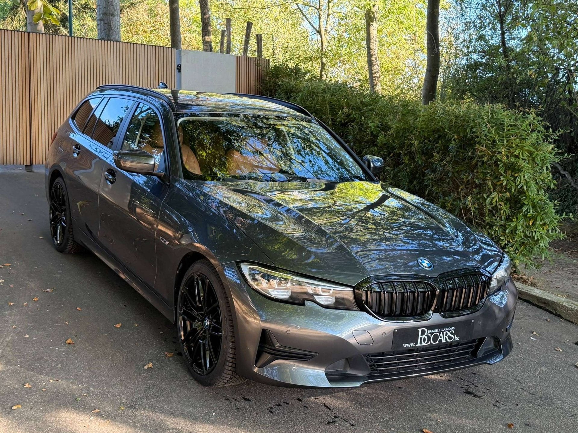BMW 320 Touring 320eA Led-Prof-Cockpit Pro-Verw.Leer-Cam-19", Auto's, Automaat, Gebruikt, Euro 6, 4 cilinders