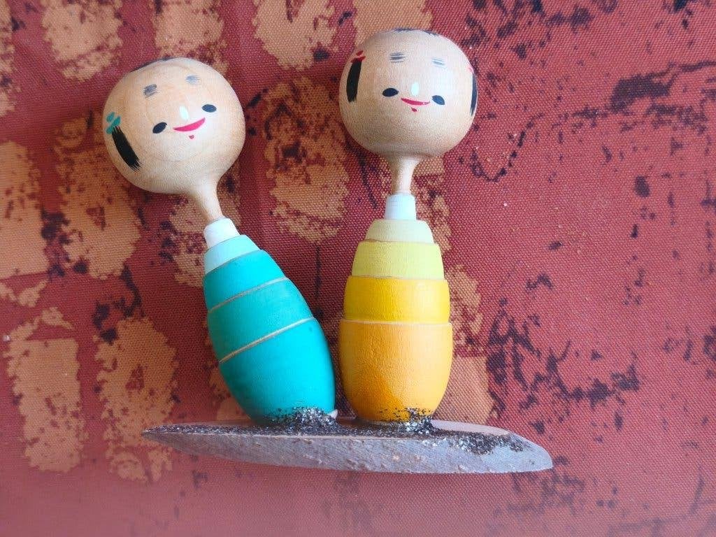 POUPÉES KOKESHI JAPONAISES 4 + 2, Antiquités & Art, Antiquités | Jouets, Enlèvement ou Envoi
