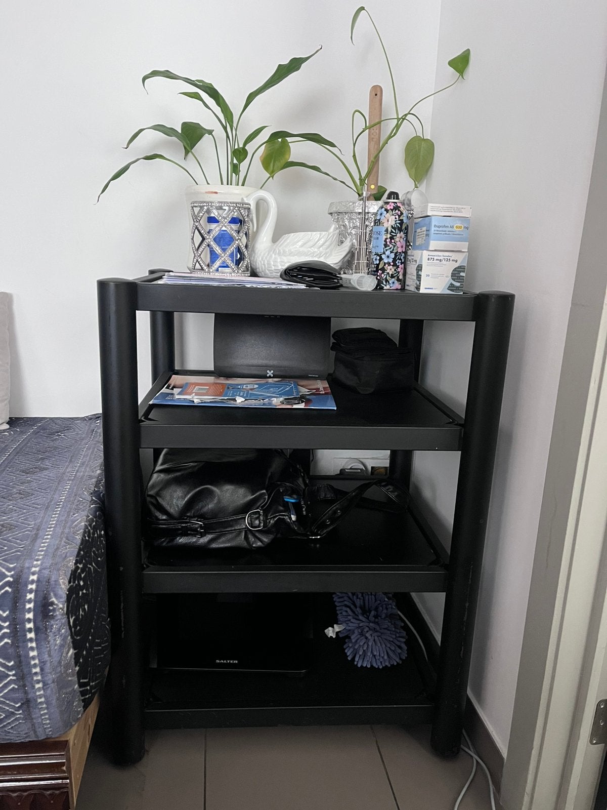 Petite armoire noir, Enlèvement, Comme neuf