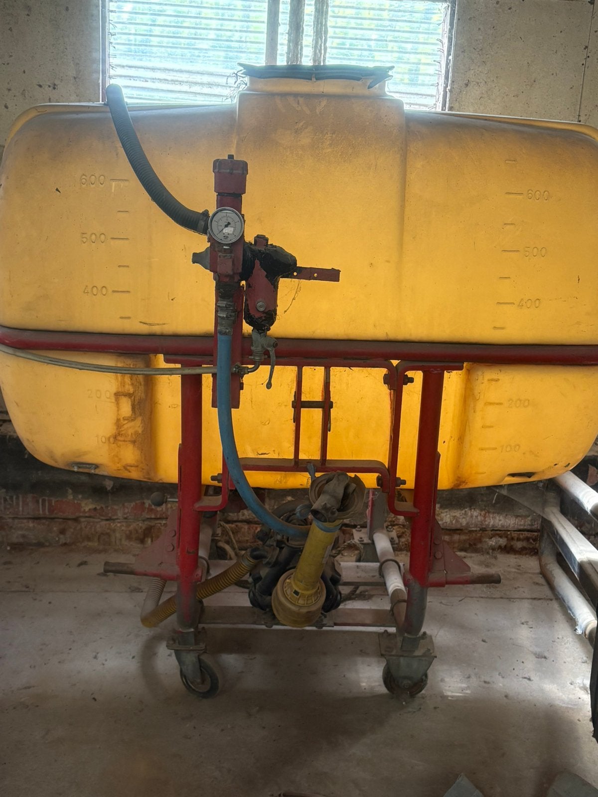 Spuitmachine, Ophalen