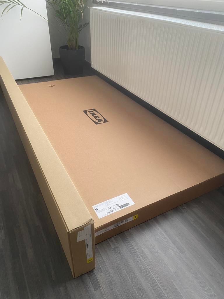 Bedframe, twijfelaar - nieuw in doos, met kleine schade, Ophalen, Nieuw, 140 cm, Twijfelaar