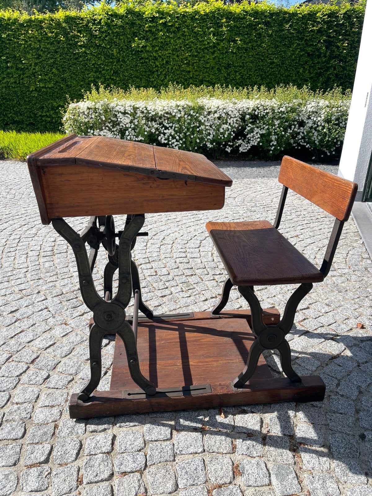Vintage Schoolbank met Gietijzeren Onderstel, Enlèvement