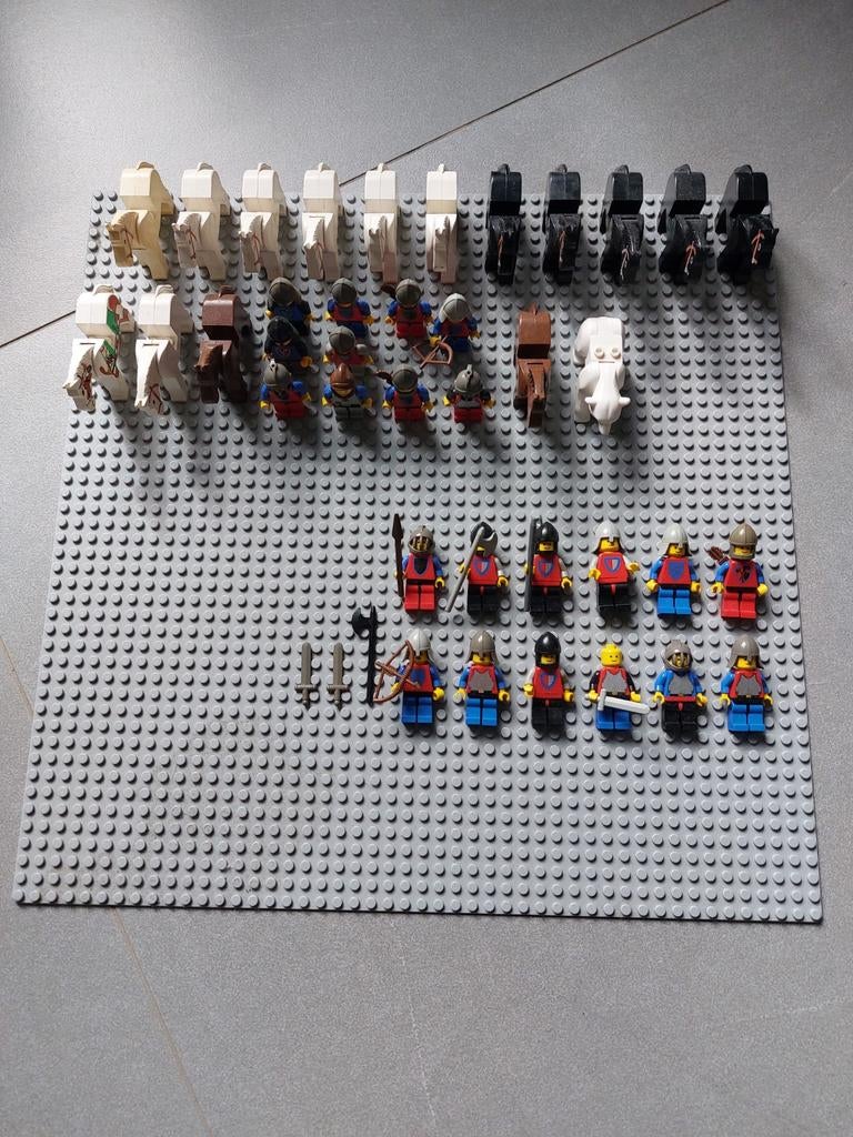 Lego figs castle + toebehoren + animals, Ophalen, Zo goed als nieuw, Accessoires