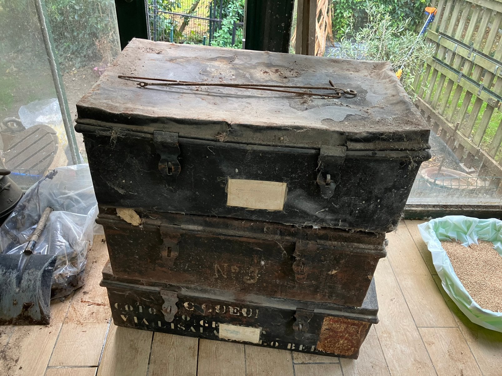 Malles de voyage anciennes, Maison & Meubles, Enlèvement, Utilisé, Moins de 50 cm, Métal