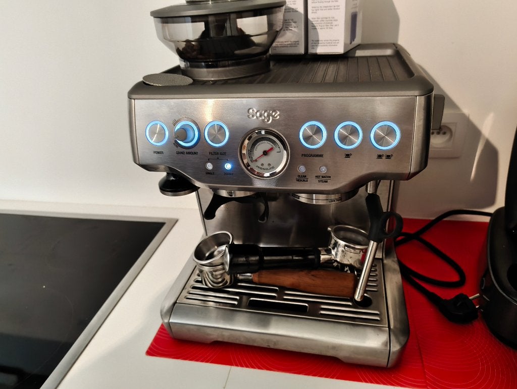 Sage, Electroménager, Cafetières, Comme neuf, Café en grains, Machine à espresso, 2 à 4 tasses, Réservoir d'eau amovible, Tuyau à Vapeur