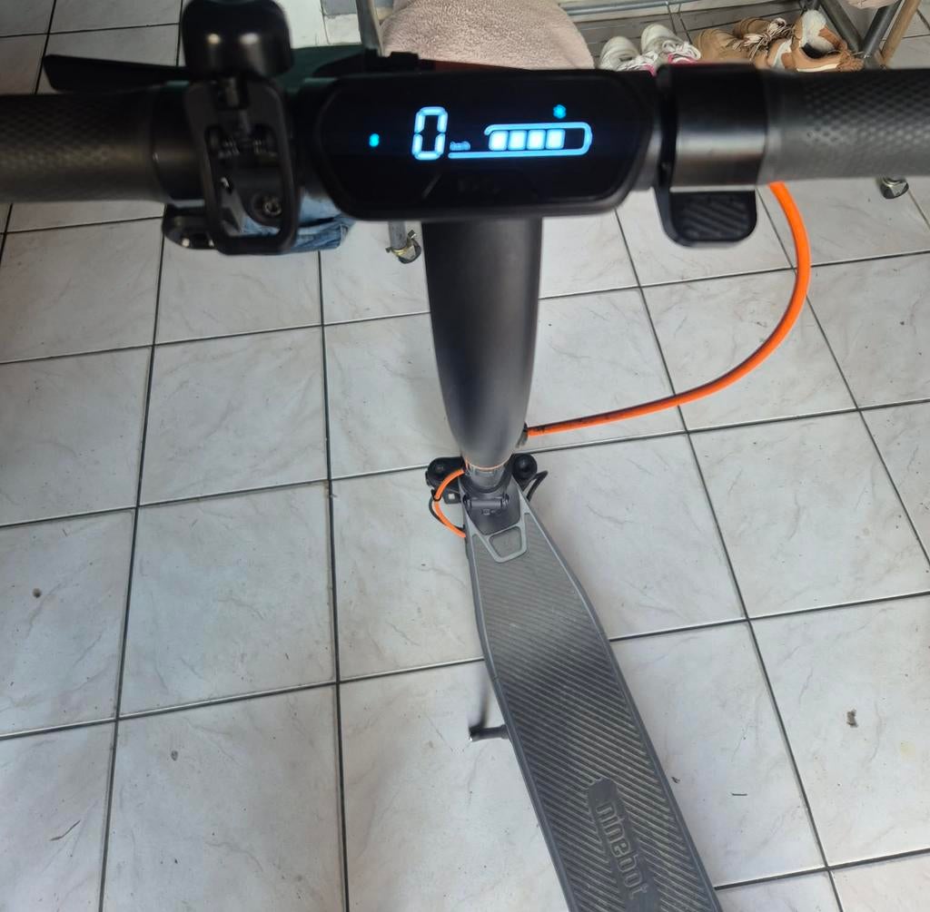 Segway ninebot e2plus, Fietsen en Brommers, Steps, Ophalen, Zo goed als nieuw