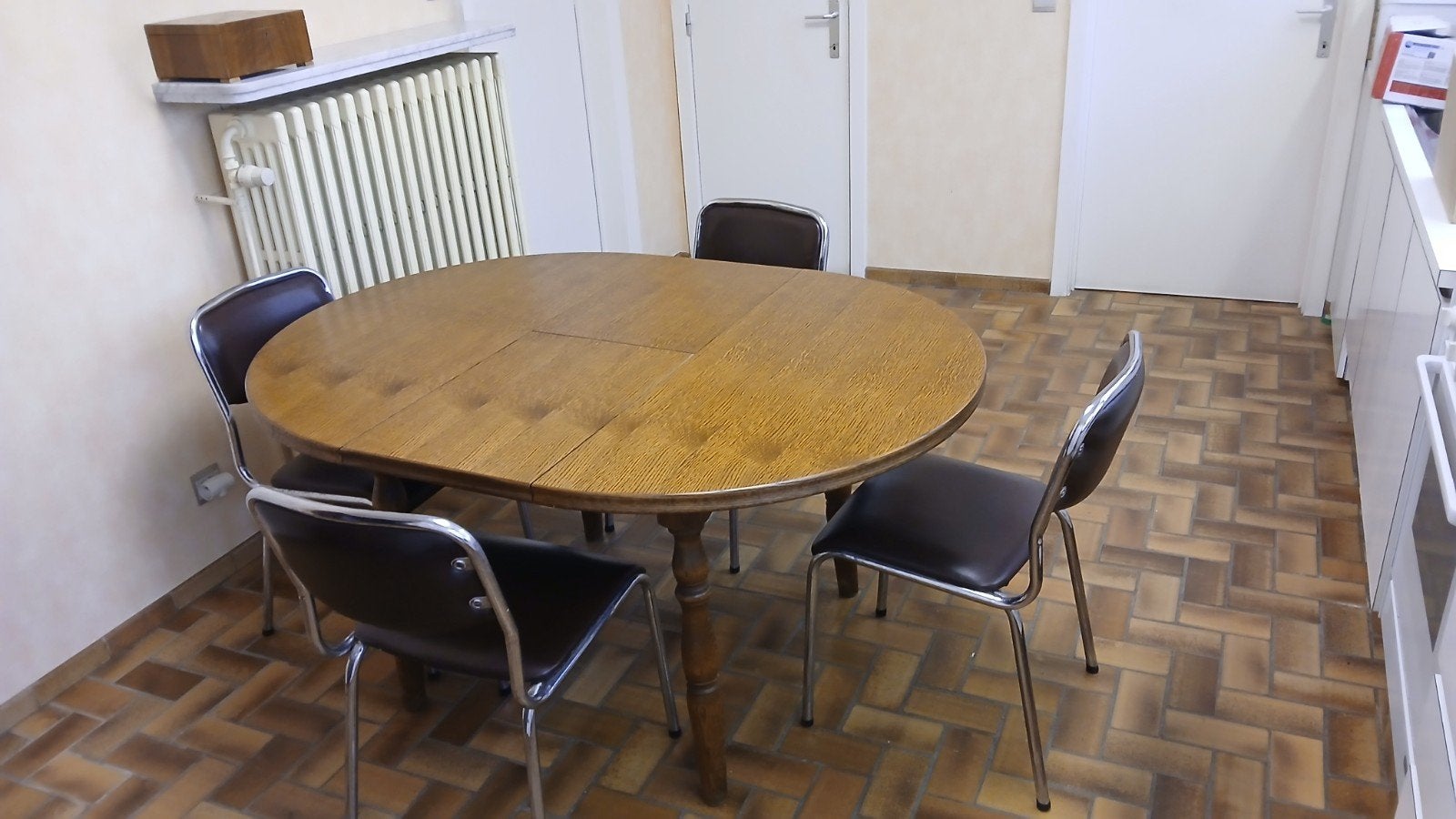 Keukentafel met 4 stoelen, Enlèvement, Rond