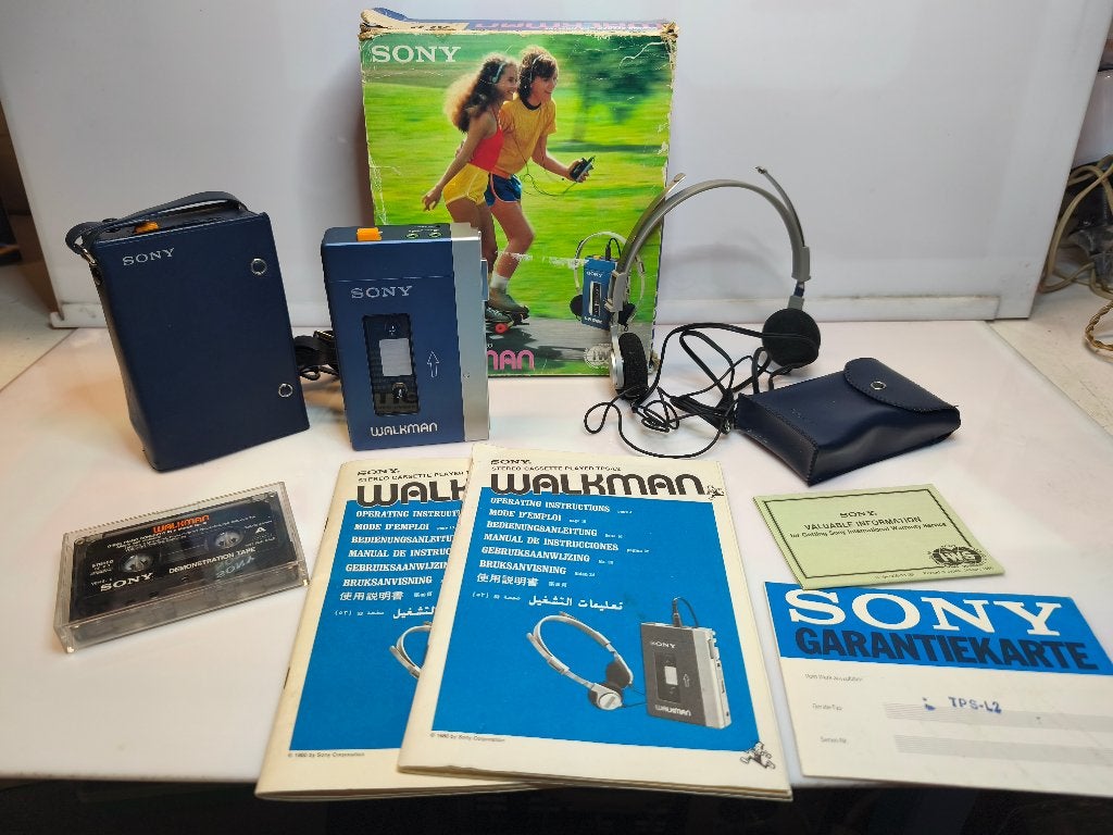 collectionneurs Sony ! Unique ! 2 Walkman TPS-L2 !, Enlèvement ou Envoi, Walkman ou Baladeur