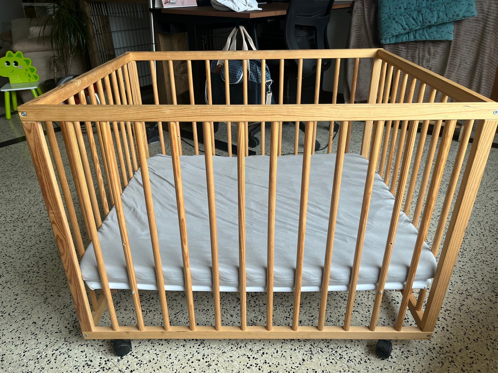 Babypark op wieltjes, Ophalen, Gebruikt, Vierkant, In hoogte verstelbaar