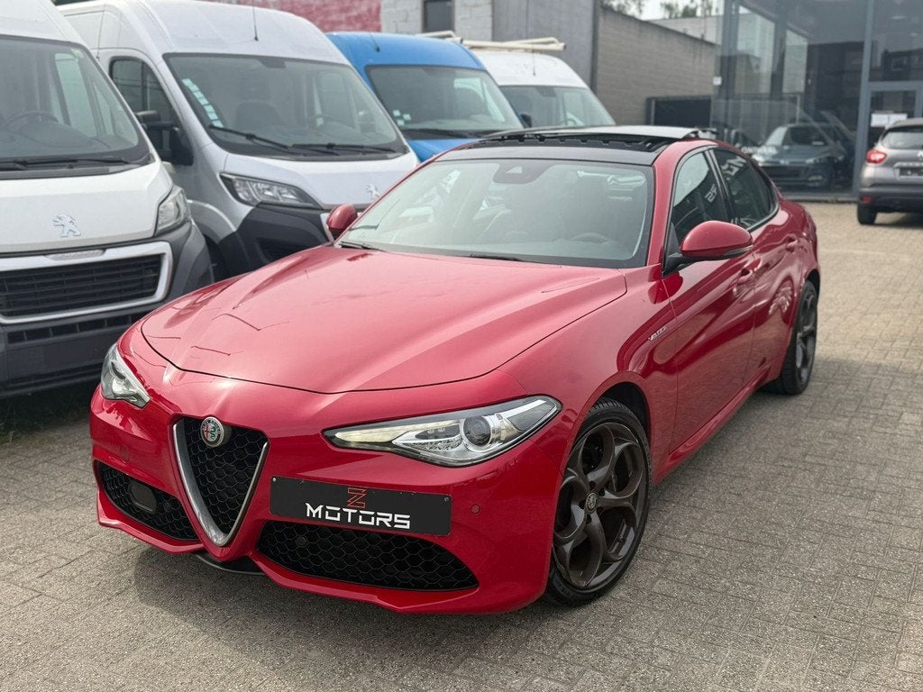 Alfa Romeo Giulia, Autos, Alfa Romeo, Euro 6, Entreprise, Noir, 5 portes