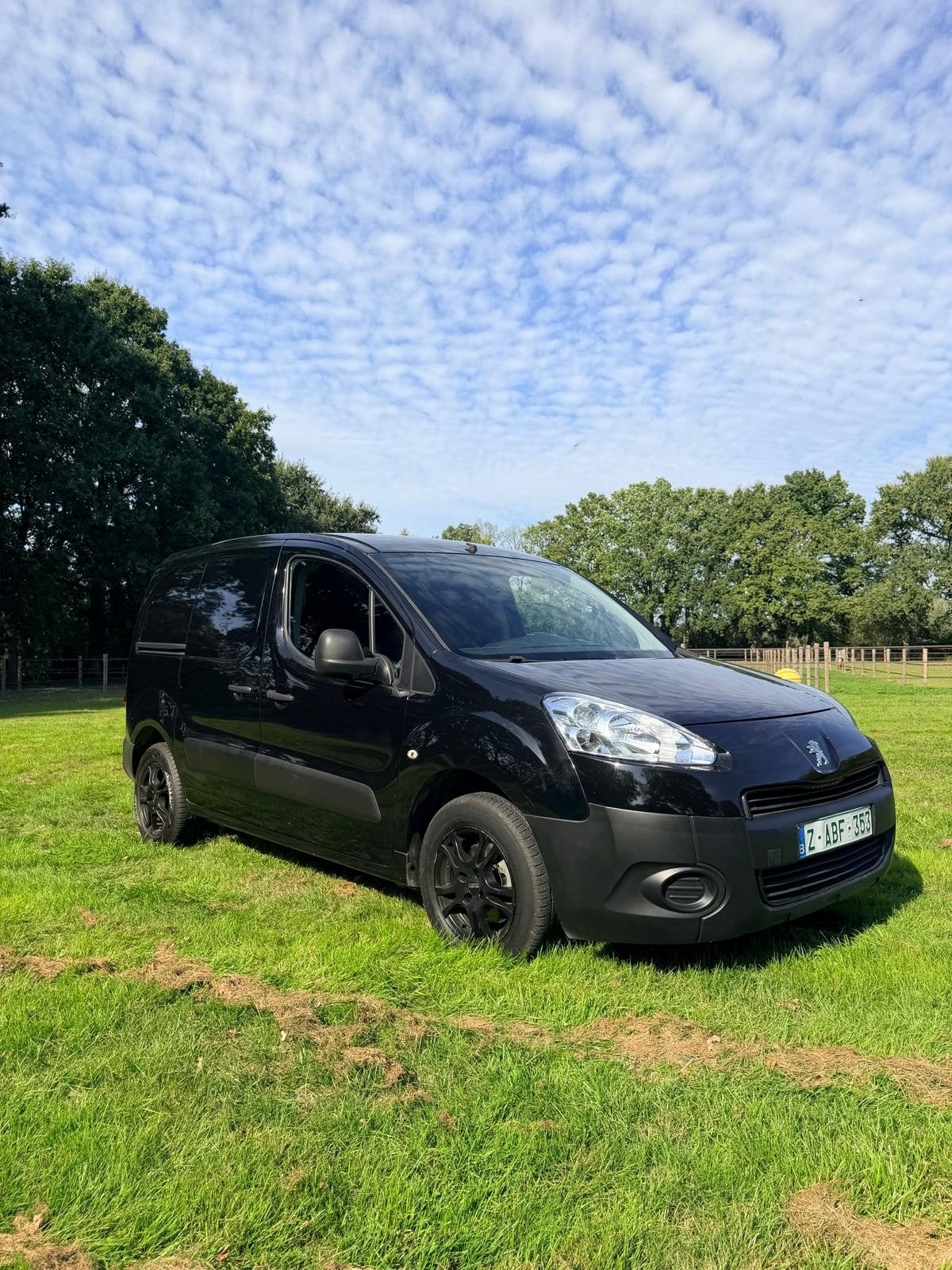 Peugeot partner lichte vracht 1.6 hdi gekeurd v verkoop, Auto's, Euro 5, Handgeschakeld, Particulier, 1560 cc