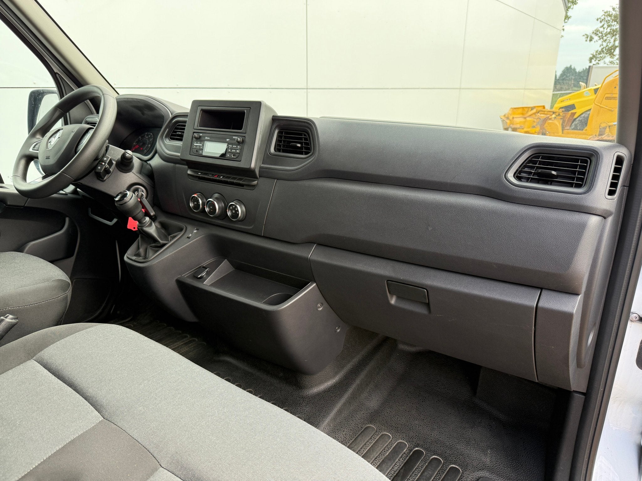 Renault Master 2.3DCi 135PK L3H3 LED Cruise Control Airco Bl, Auto's, Voorwielaandrijving, 135 pk, Gebruikt, Euro 6