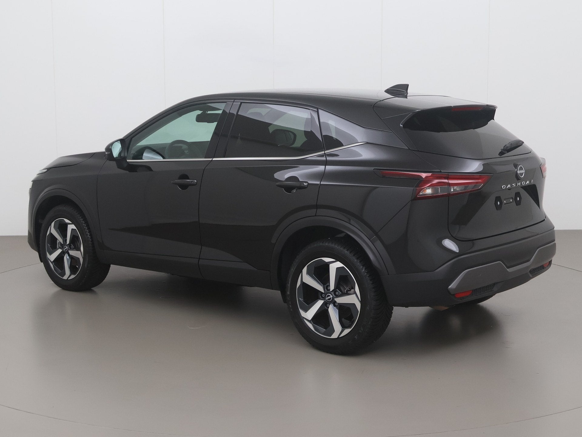 Nissan Qashqai dig-t n-connecta 158 AT, Auto's, Automaat, Zwart, Bedrijf, 5 deurs
