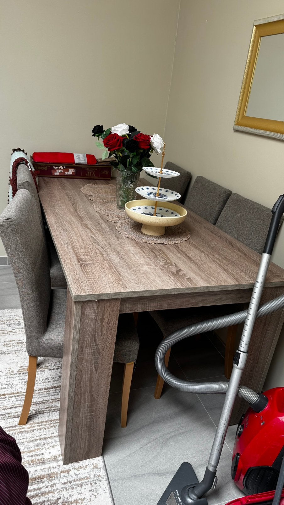 Table à manger en parfait état avec 6 chaises, Enlèvement, Comme neuf, Cinq personnes ou plus, Rectangulaire