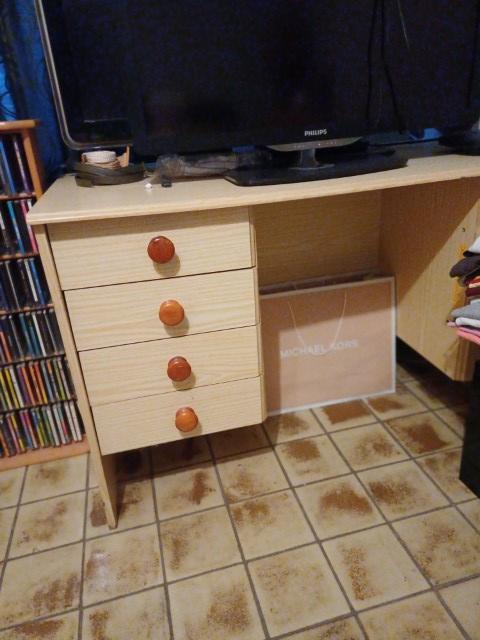 bureau + bureaustoel, Huis en Inrichting, Bureaus, Gebruikt, Kinderbureau, Overige stijlen, Hout, Geel, Demontabel, Met lades