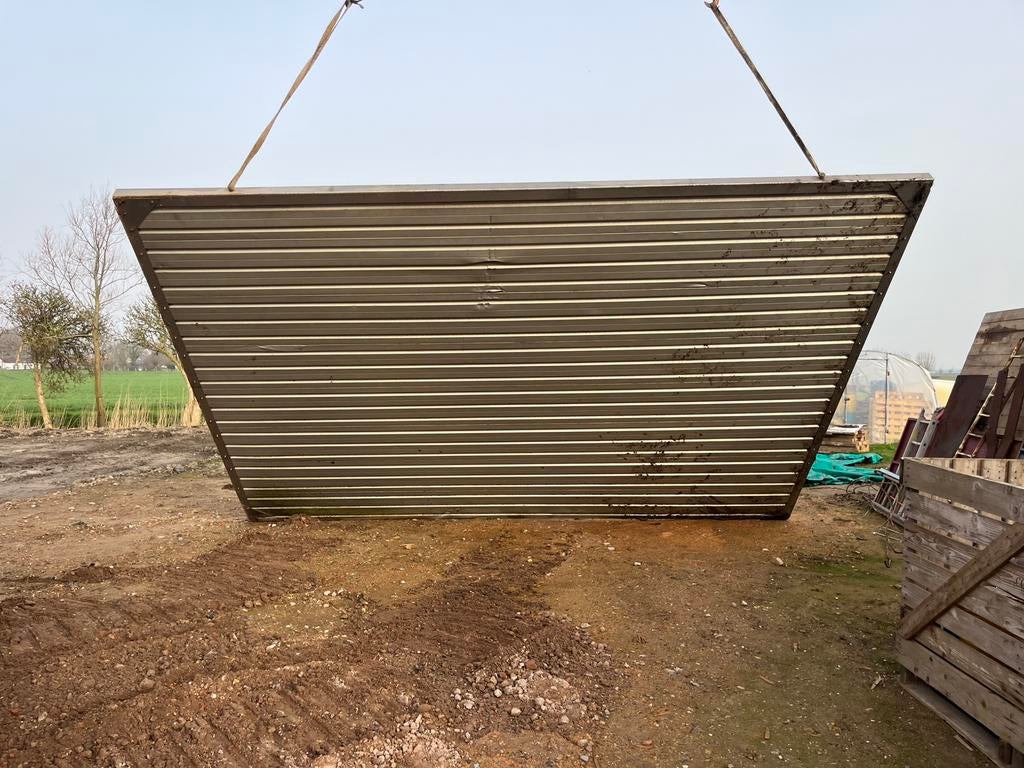Poort voor hangaar, Ophalen, Gebruikt