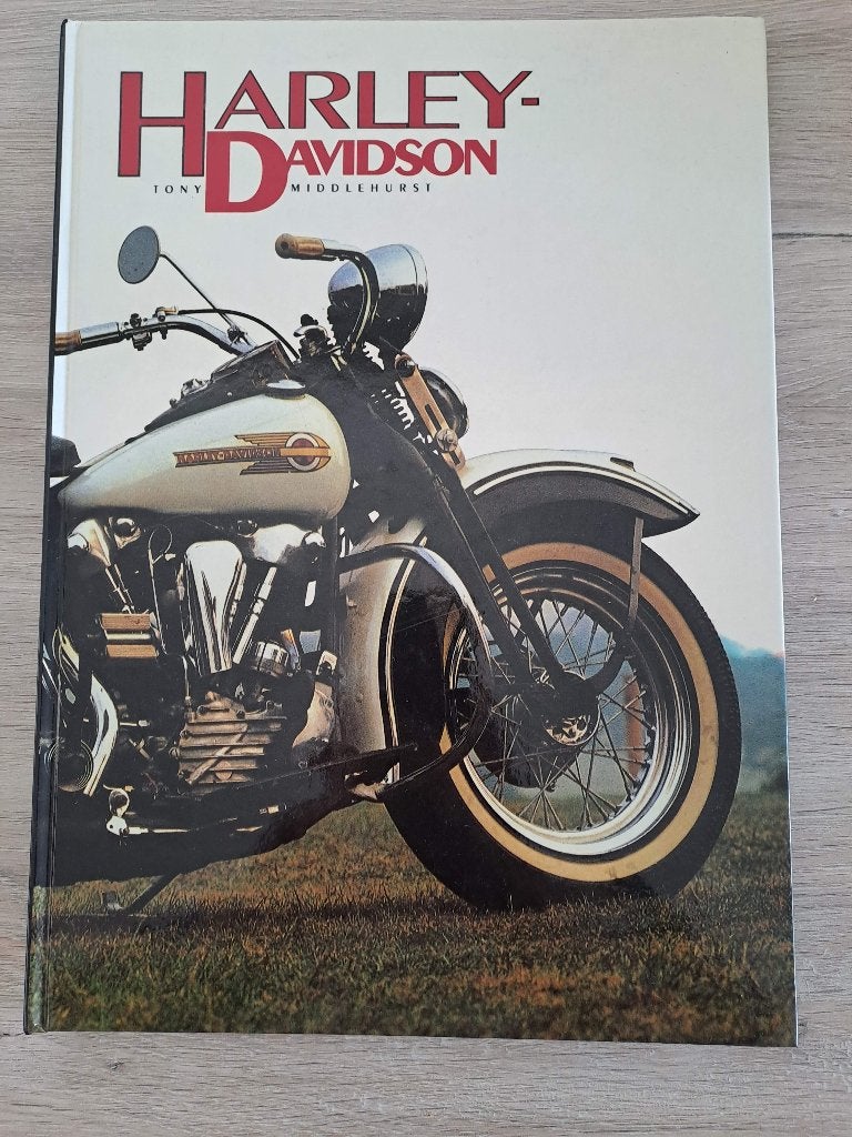 Harley Davidson boek, Boeken, Motoren, Ophalen of Verzenden, Zo goed als nieuw, Tony Middlehurst, Merk of Model