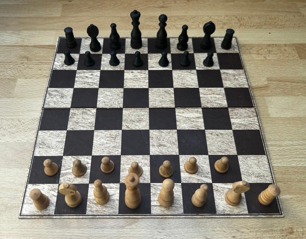 Ancien jeu d'échecs, 1 ou 2 joueurs, Enlèvement ou Envoi, Utilisé