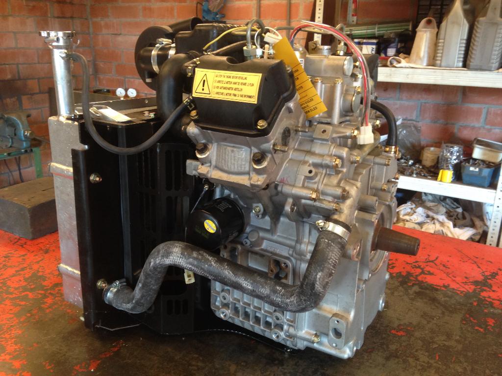 Nieuwe v-twin dieselmotor, Ophalen, Nieuw, Dieselmotor, 1800 rpm of meer