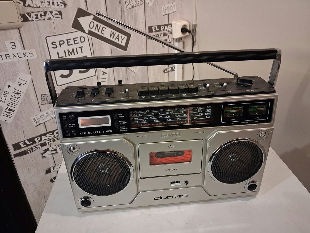 Retro Siemens Club 723 Stereo Radiocassettespeler, Enlèvement ou Envoi, Comme neuf, Radio