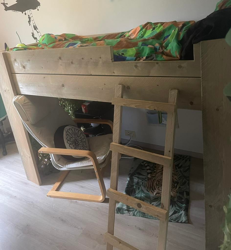 Hoogslaper in steigerhout, Kinderen en Baby's, Ophalen, Zo goed als nieuw, Hoogslaper