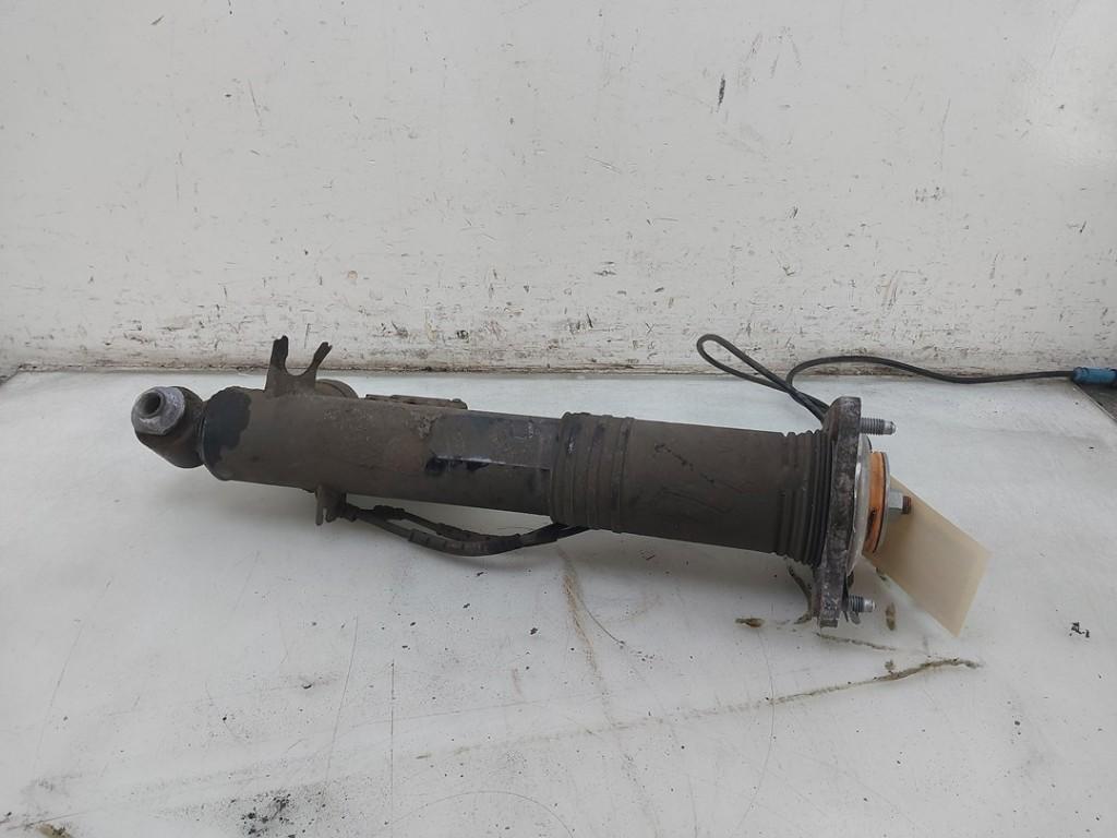 SCHOKBREKER LINKS ACHTER BMW X6 (E71 / E72), Gebruikt, BMW, Petuelring 130
80809  München, DE, Bayerische Motoren Werke AG