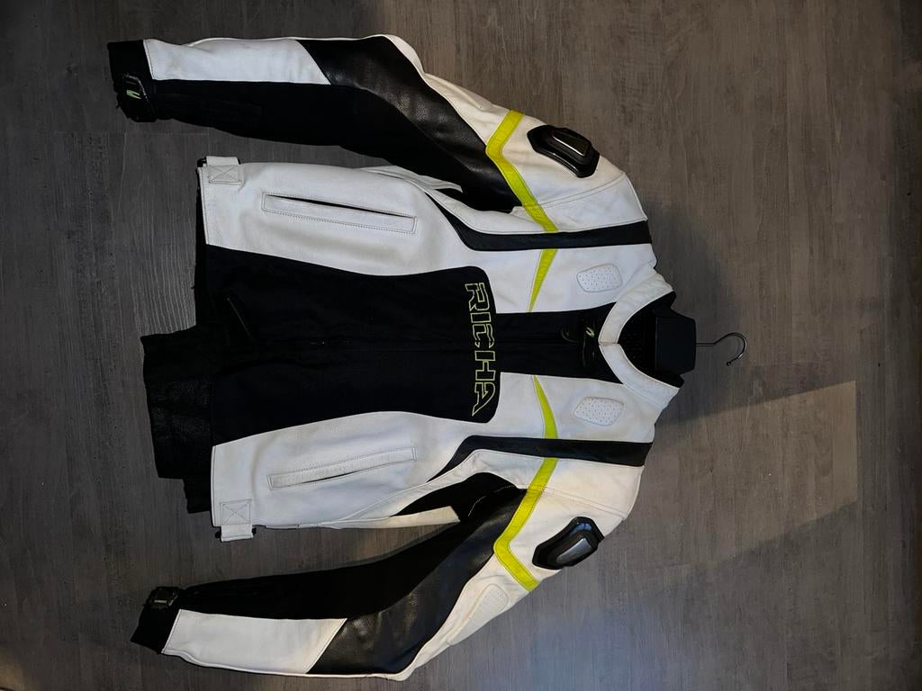 Motorjas Richa, Motoren, Ophalen