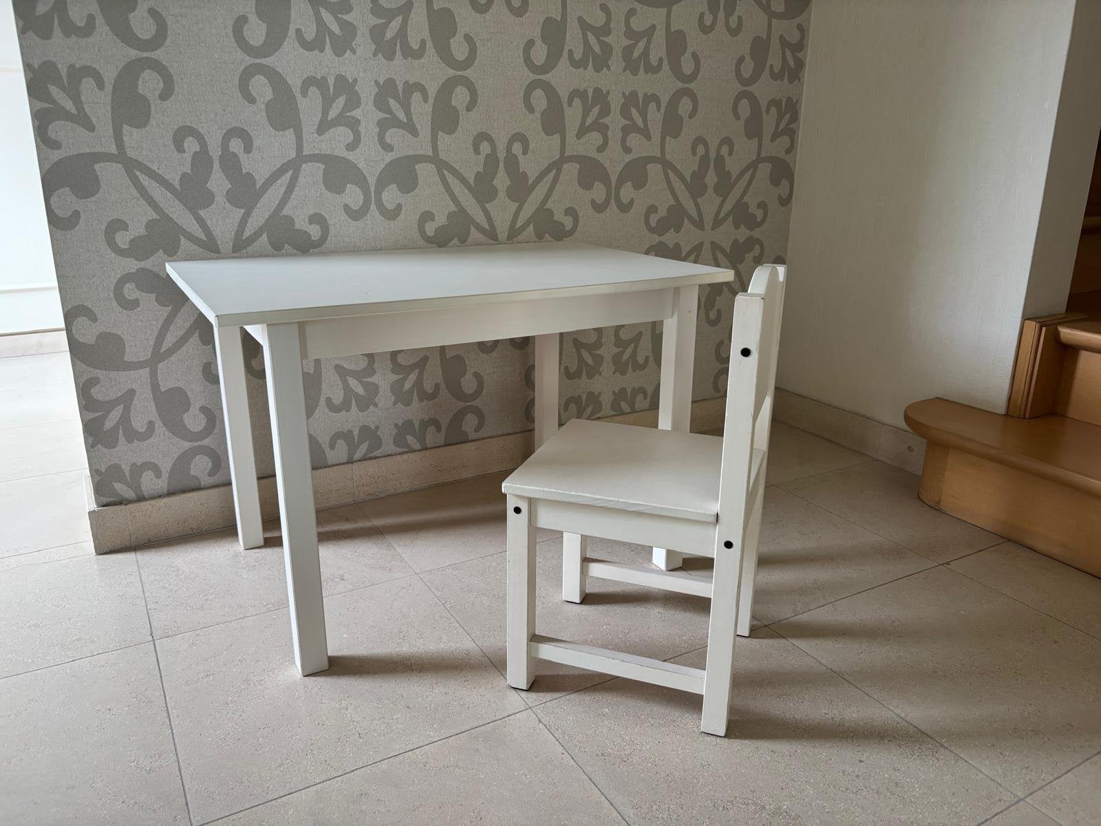 Kindertafelje met bijpassend stoeltje, Maison & Meubles, Tables | Dessertes, 50 à 100 cm, Comme neuf, Enlèvement, Rectangulaire