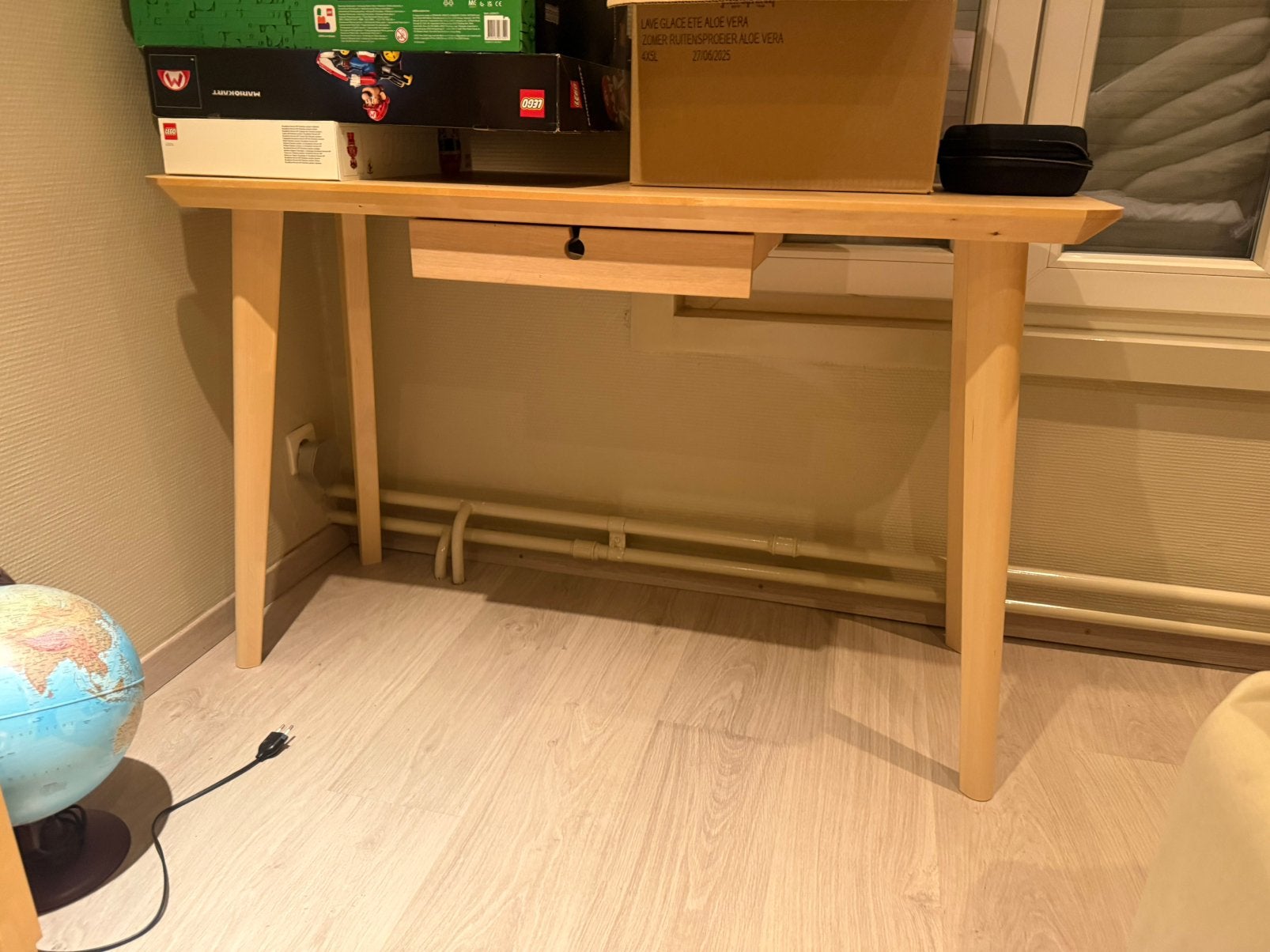 Bureau/tafeltje, Ophalen, Zo goed als nieuw