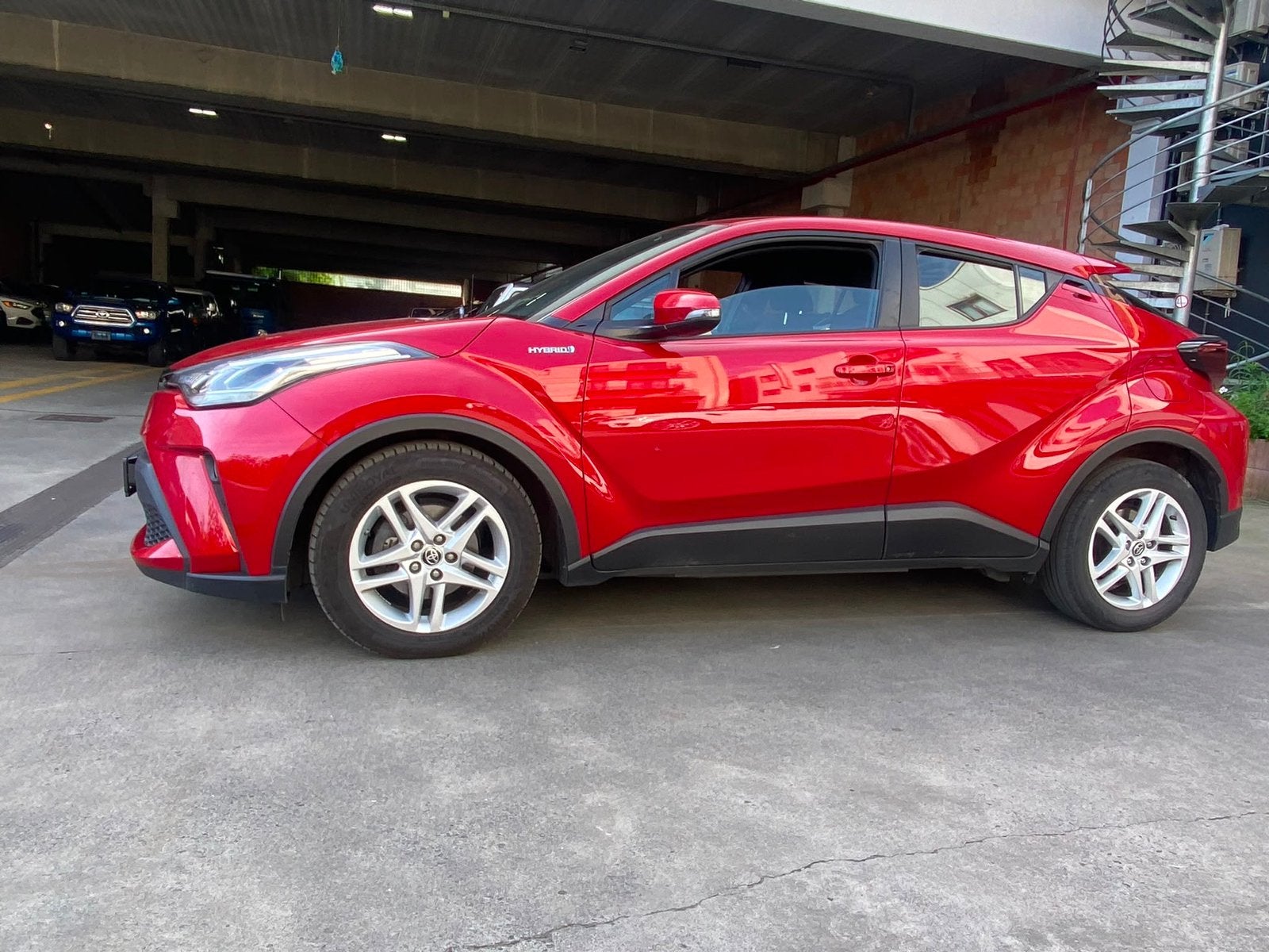 Toyota c-hr 1,8 hybride annee 2021, Achat, Entreprise, Carnet d'entretien, https://public.car-pass.be/vhr/13d72cf7-ac1d-4993-bb40-15bb5eb2772b