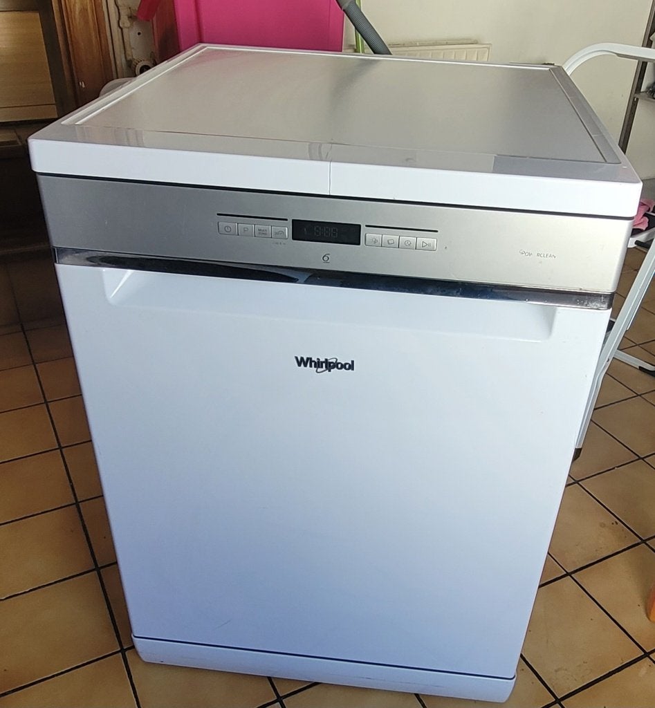 Lave vaisselle Whirpool, Classe énergétique A ou plus économe, 85 à 90 cm, Moins de 10 litres, Enlèvement