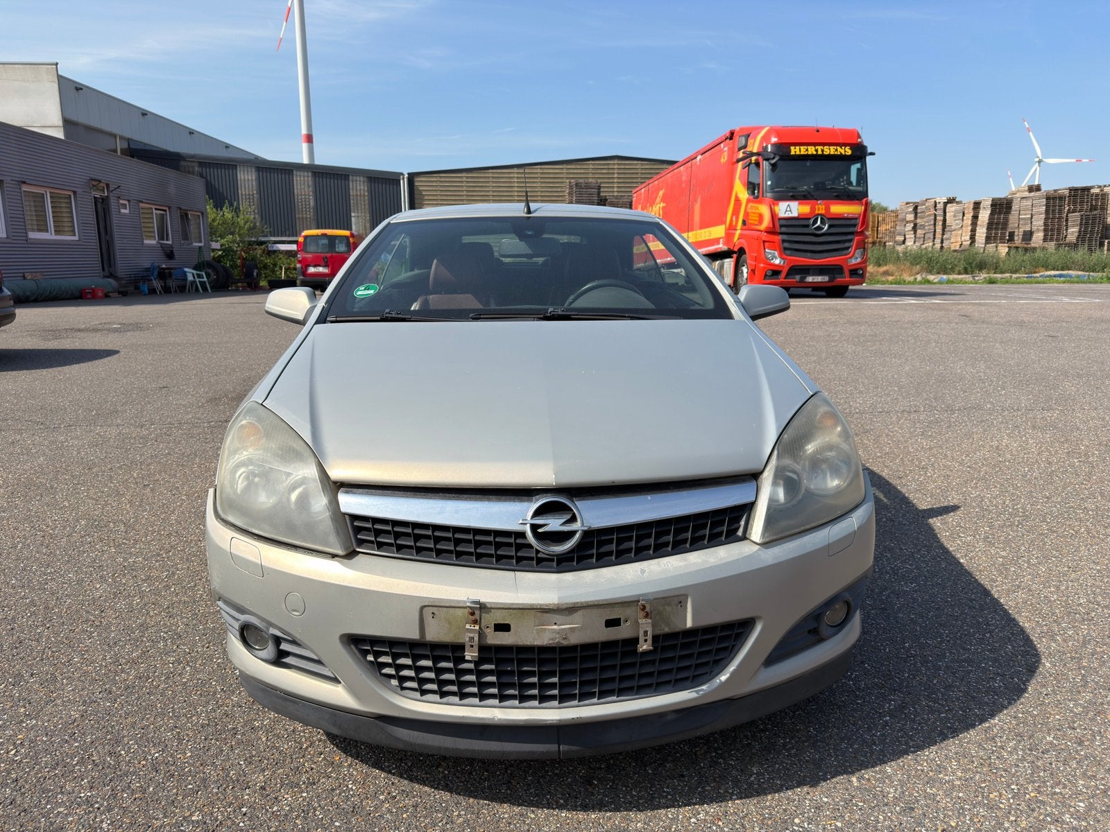 Opel Astra 1.6 16 V Cabriolet — EXPORTATION/COMMERCE, Autos, Opel, https://public.car-pass.be/vhr/dadf28b5-bee4-484e-9977-4a97fc98dc0a