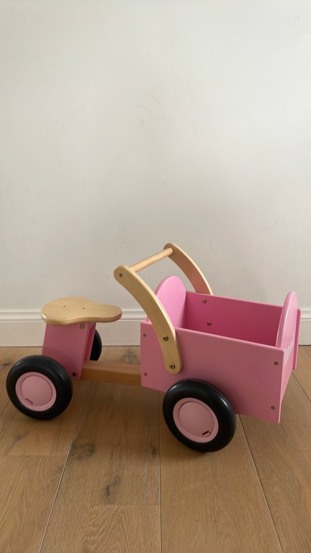 Roze loopwagentje ‘bakfiets’, Ophalen, Zo goed als nieuw