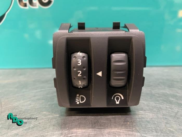 Commutateur phare hauteur réglable d'un Renault Twingo (Twi, Renault, -, 3 mois de garantie, Utilisé