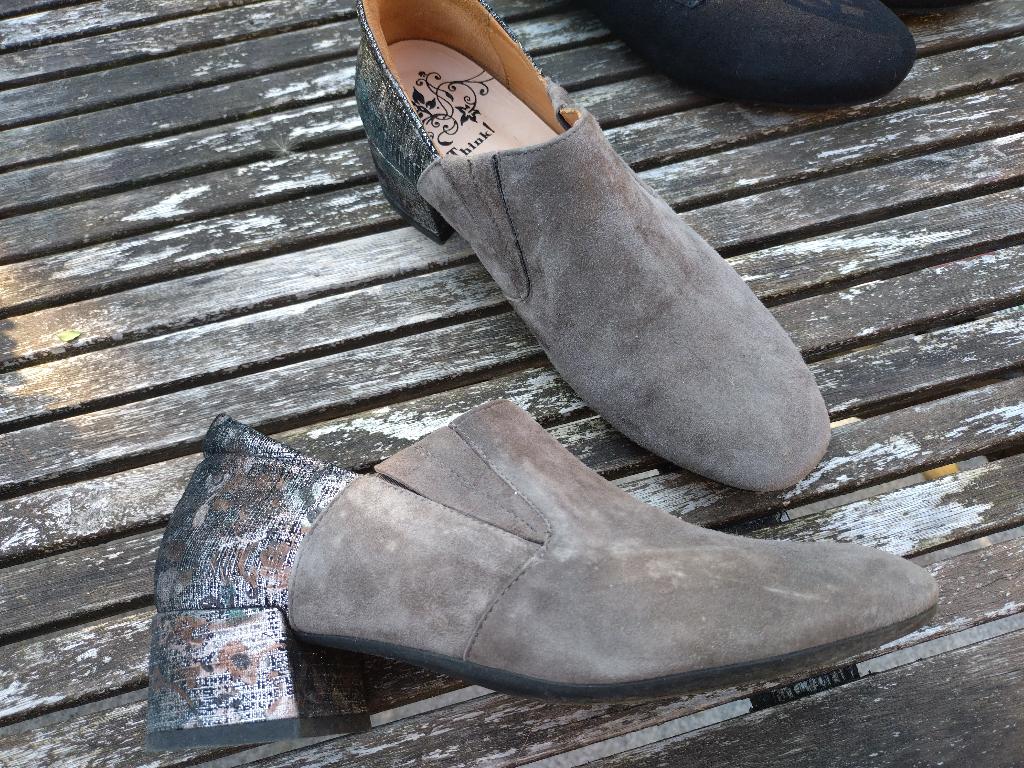 schoenen Think  maat 39,5, Kleding | Dames, Schoenen, Ophalen of Verzenden, Nieuw