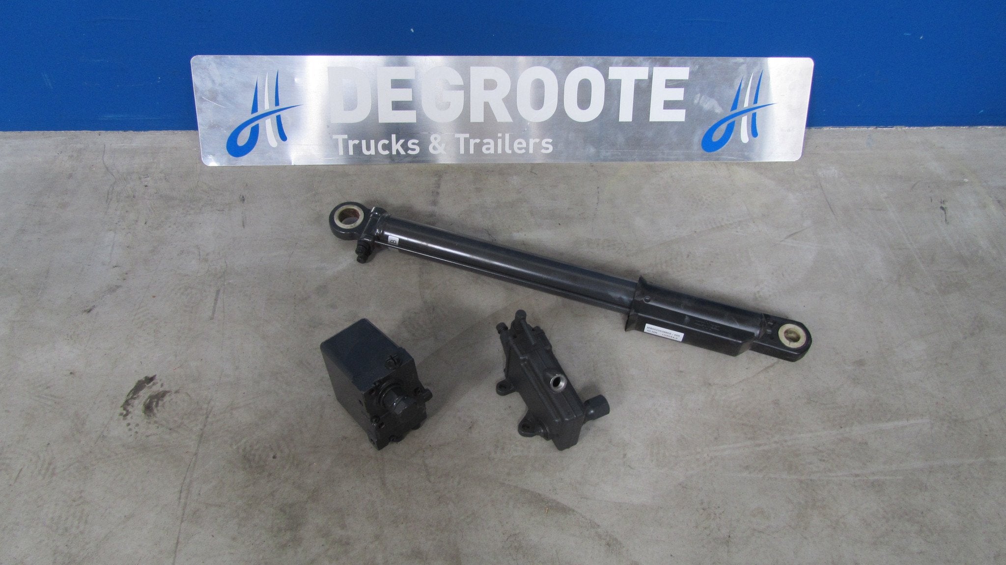 Weber hydrauliek Cylinder Cabine 104183.5 & 0025531005 + 000, Gebruikt, Mercedes-Benz, Overige Auto-onderdelen
