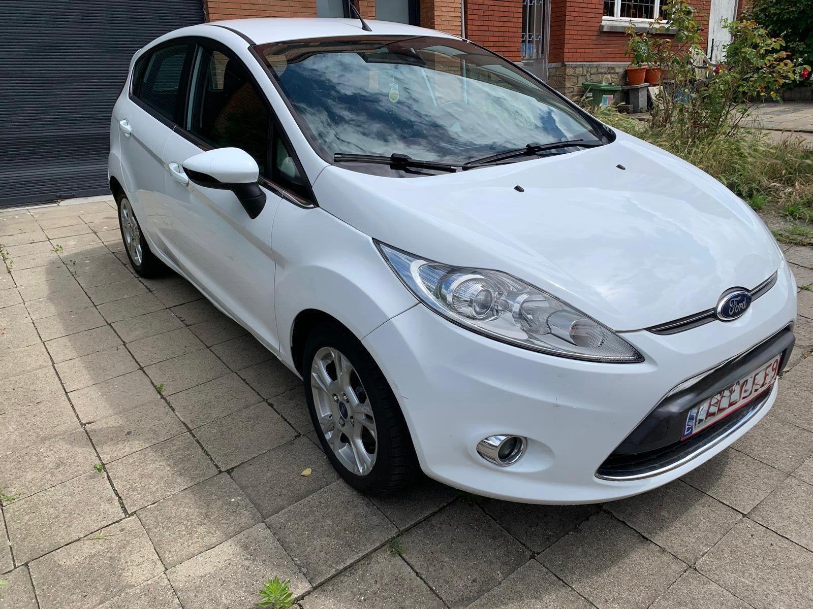 Ford Fiesta Titanium essence 82.000km, Achat, 1398 cm³, Particulier, Fiësta
