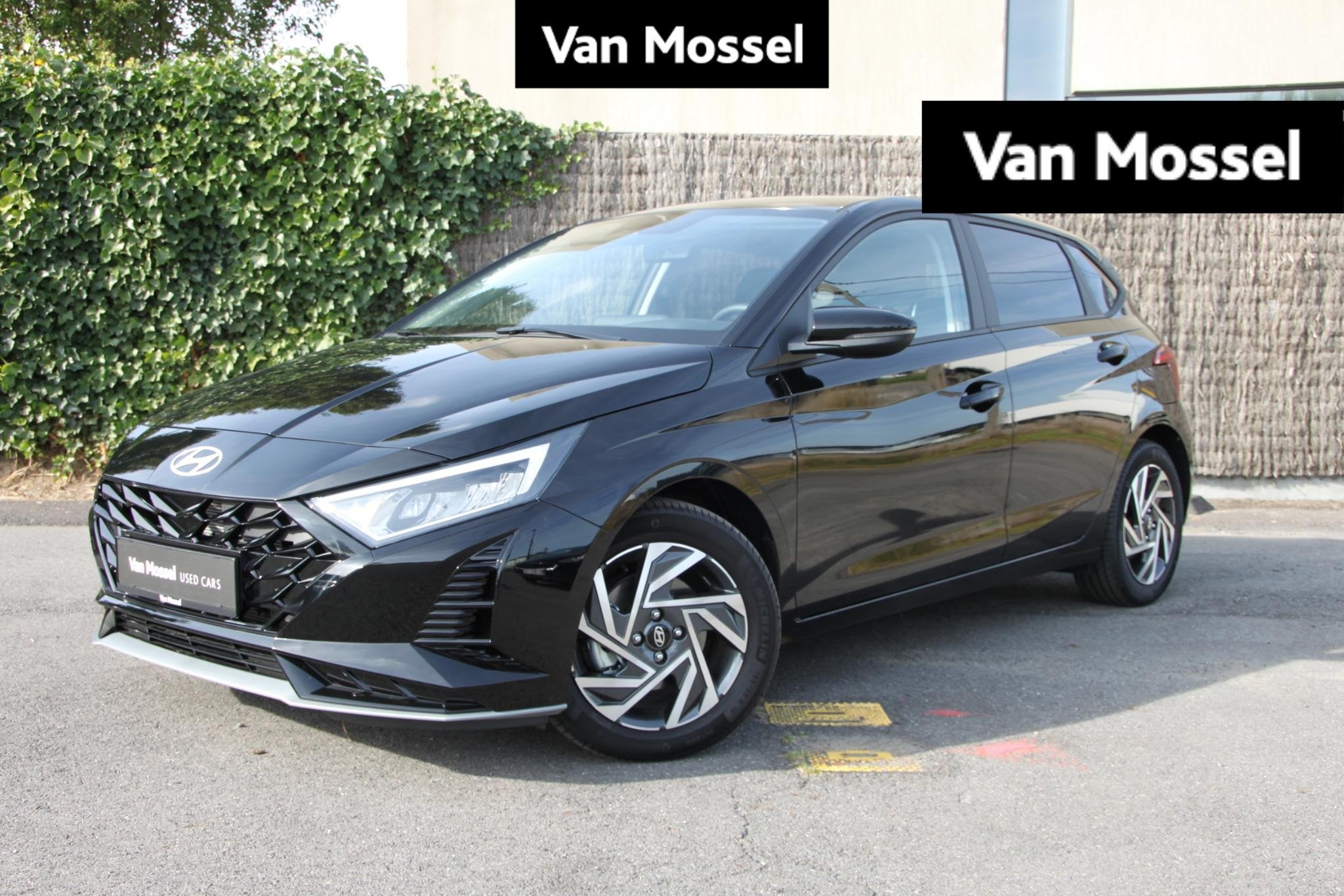 Hyundai i20 1.0 T-GDi 48V 7-DCT 74kW Techno | DIRECTIE WAGEN, Dealer onderhouden, Gebruikt, Zwart, Overige kleuren