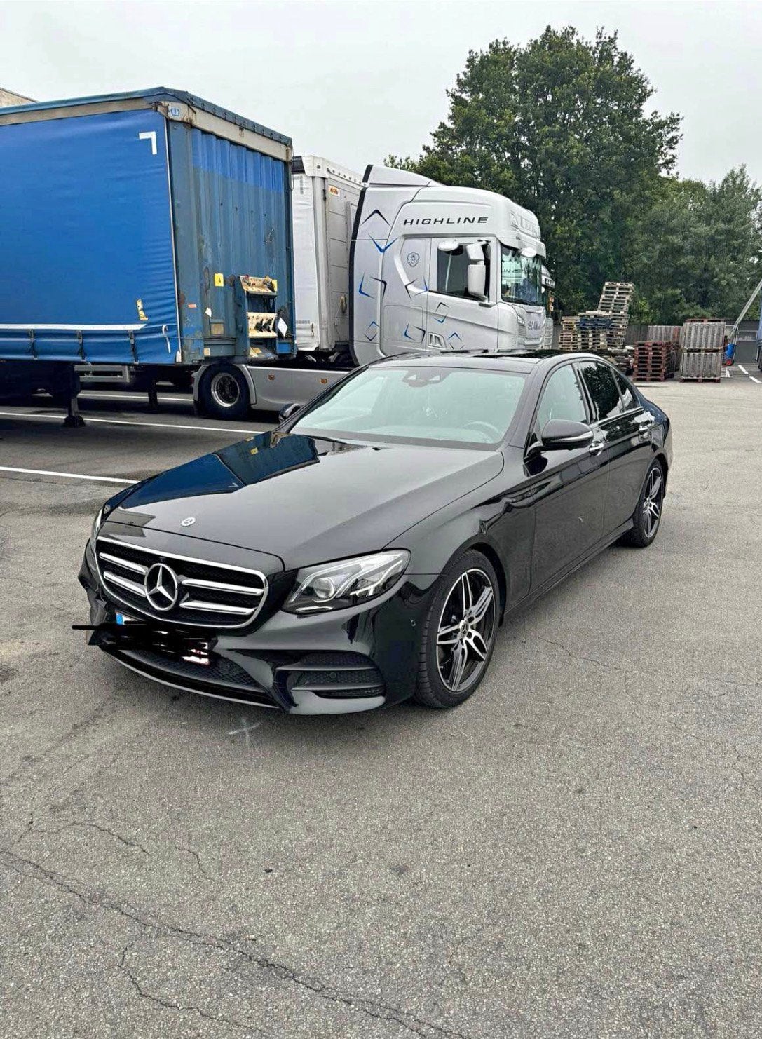 Mercedes E 220 AMG, Automaat, Bluetooth, Alcantara, Zwart