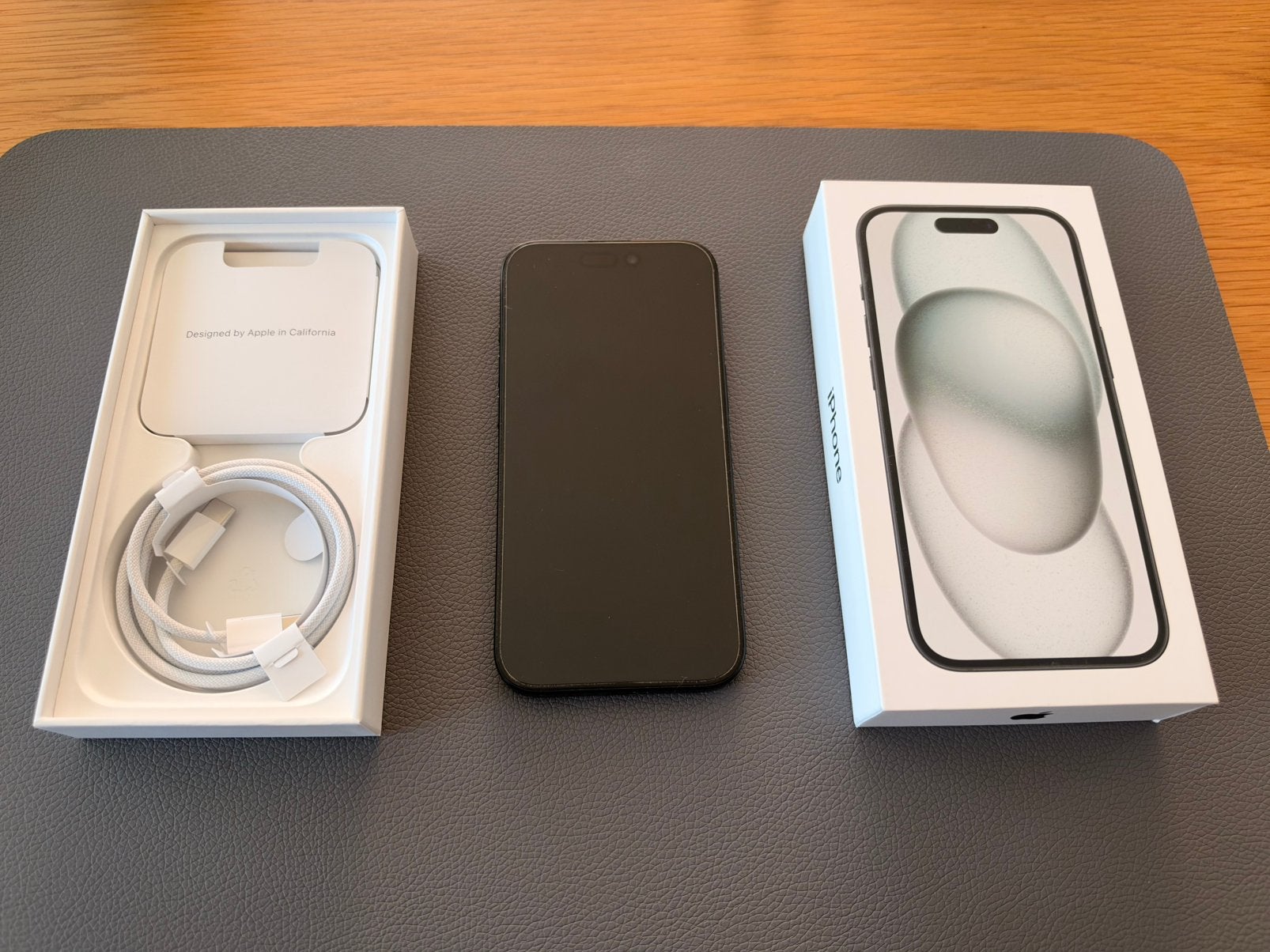 Apple iPhone 15 - 256 Go - Noir - Excellent état, 256 GB, IPhone 15, Comme neuf, Sans abonnement
