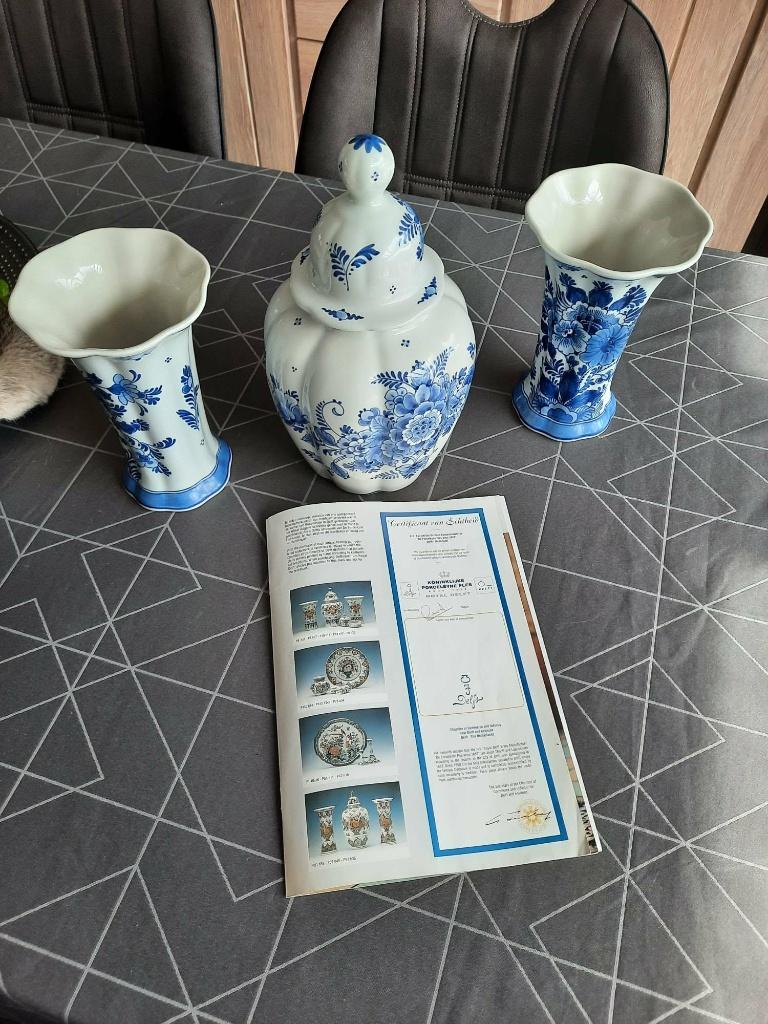 Delfs blauw vazenset, Antiek en Kunst, Antiek | Keramiek en Aardewerk, Ophalen