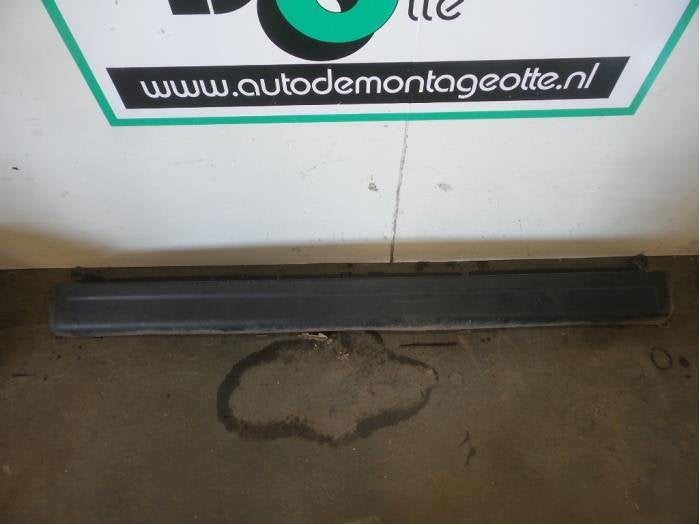 Bumperdeel midden-achter van een Opel Movano (Movano 10-), Auto-onderdelen, Carrosserie, Gebruikt, -, -, Opel