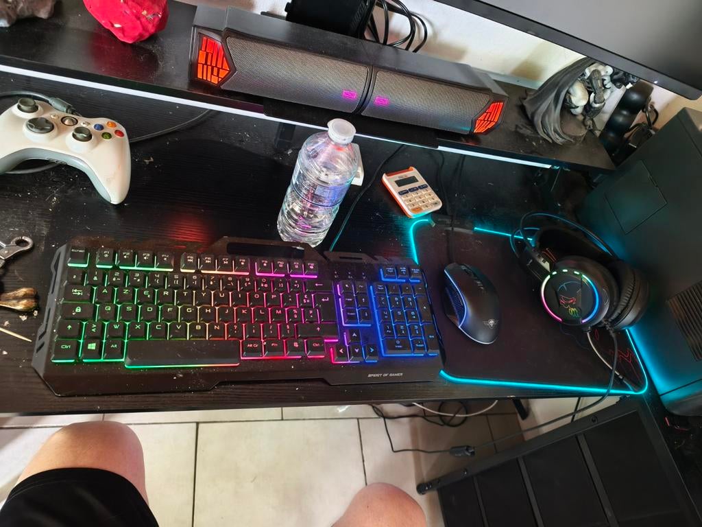 Lot ordinateur gamer écran bureau etc...