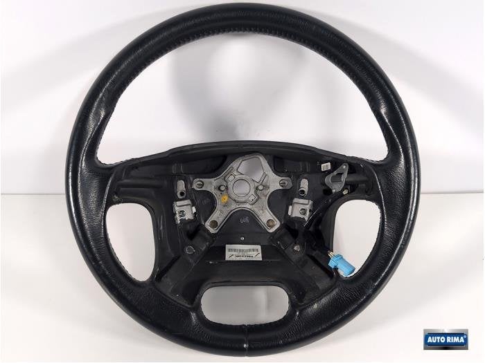 Volant d'un Volvo V70, -, 3 mois de garantie, -, -