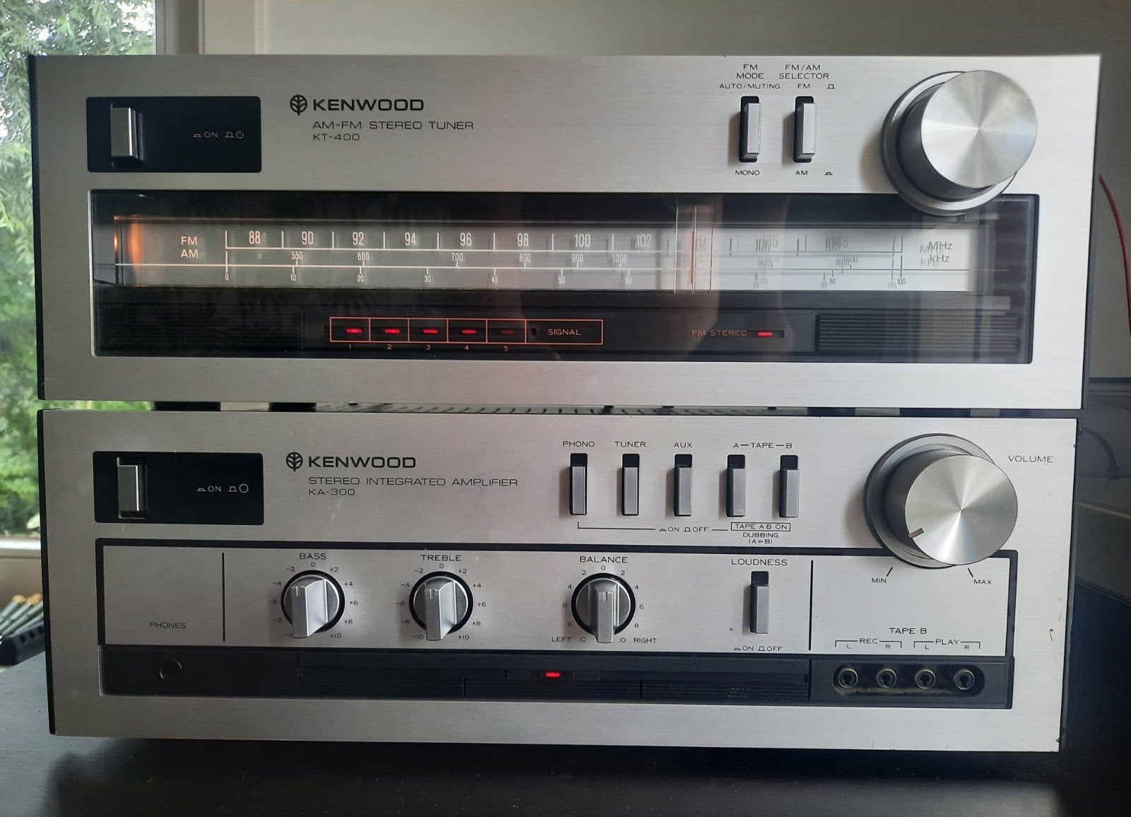 Kenwood KA-300 versterker en KT-400 tuner met luidsprekers., Audio, Tv en Foto, Versterkers en Ontvangers, Ophalen, Gebruikt, Stereo