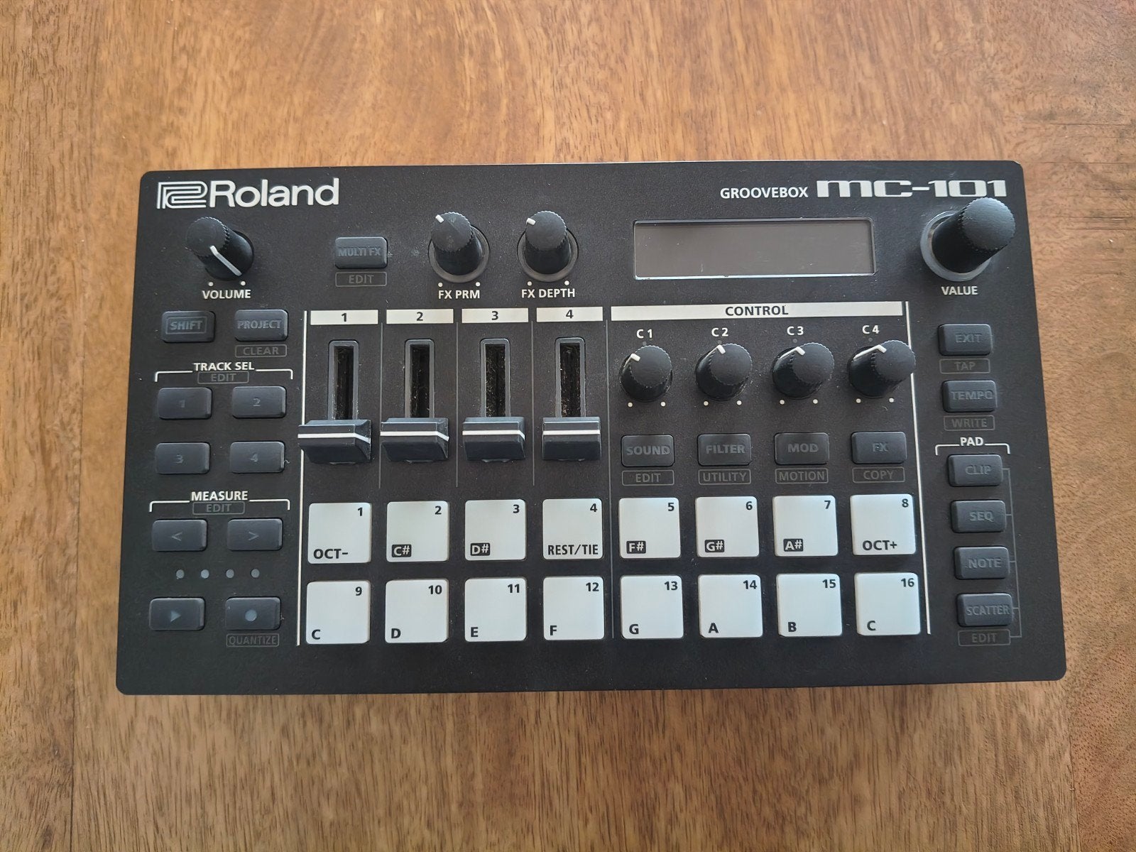 roland mc101, Muziek en Instrumenten, Ophalen of Verzenden, Zo goed als nieuw