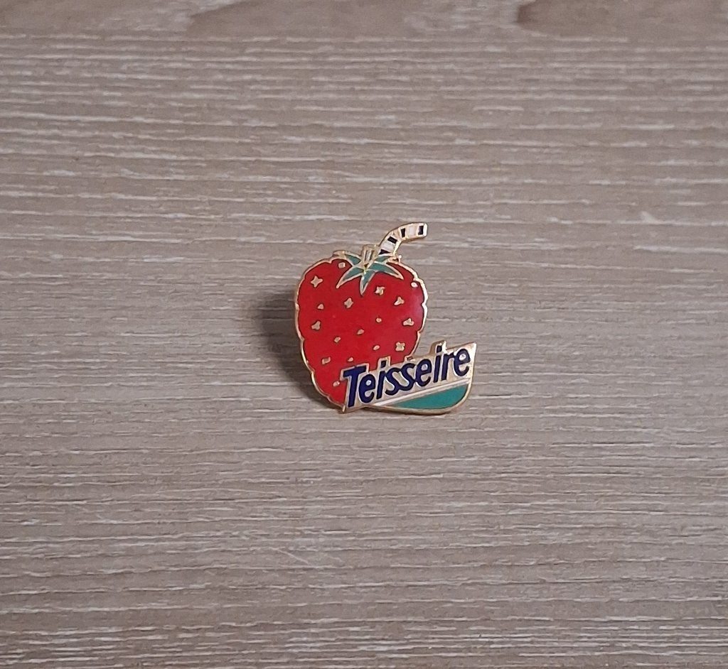 PIN - TEISSEIRE - AARDBEI - FRAISE - SIROOP - SIROPE, Envoi, Utilisé, Marque, Insigne ou Pin's