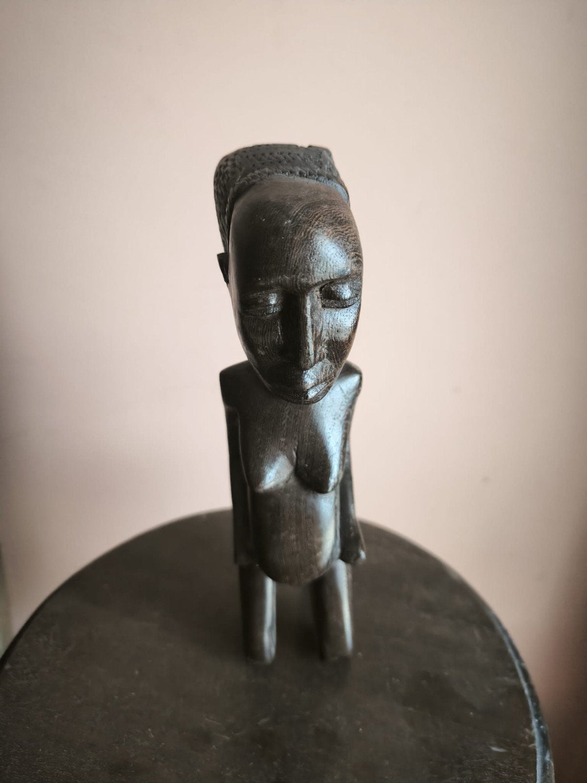 Statuette africaine à vendre, Enlèvement