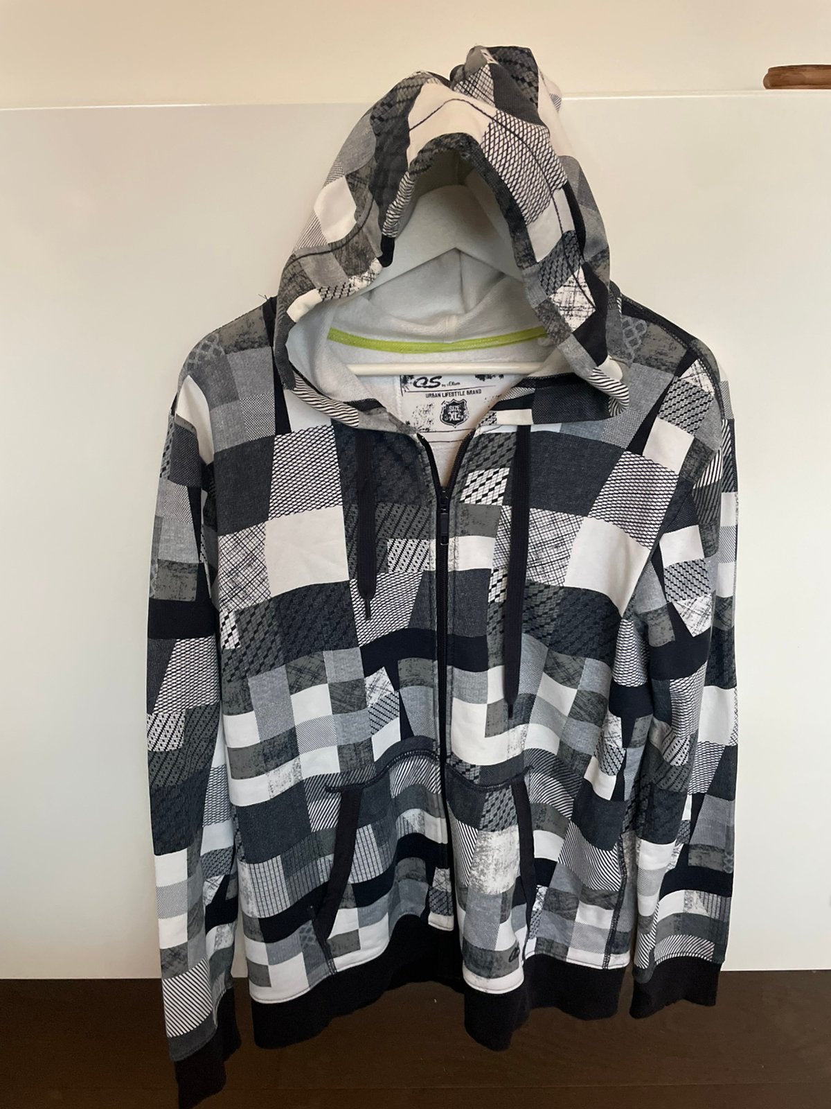 Hoodie met kap L merk QuickSilver, Ophalen of Verzenden, Zo goed als nieuw