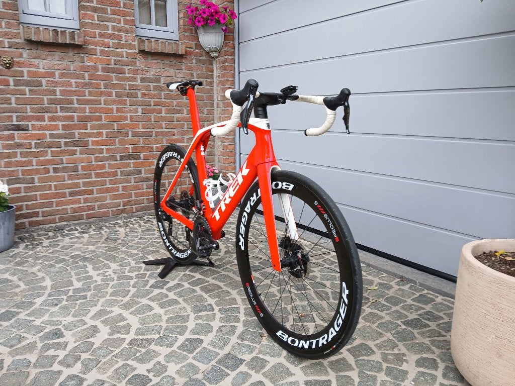 TREK Madone SLR9 Carbon project one, Fietsen en Brommers, 28 inch, Gebruikt, Carbon, 10 tot 15 versnellingen